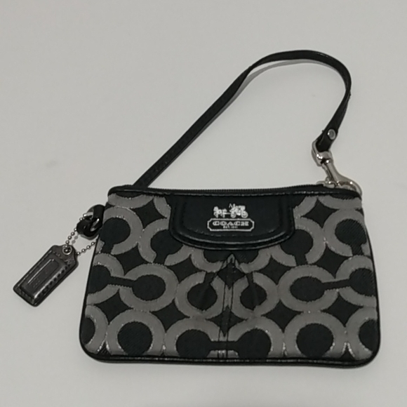 Coach Handbags - Like new coach wristlet !